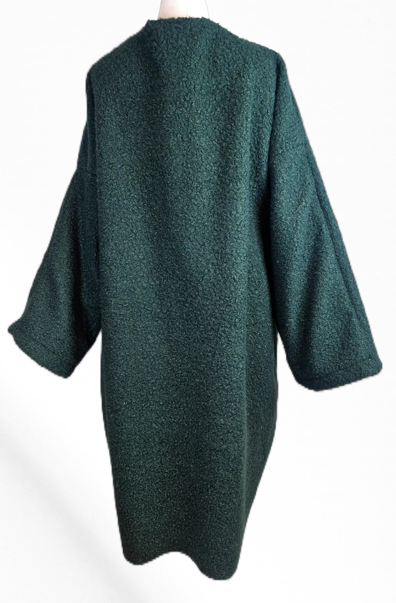 Manteau Emma fait main en France.