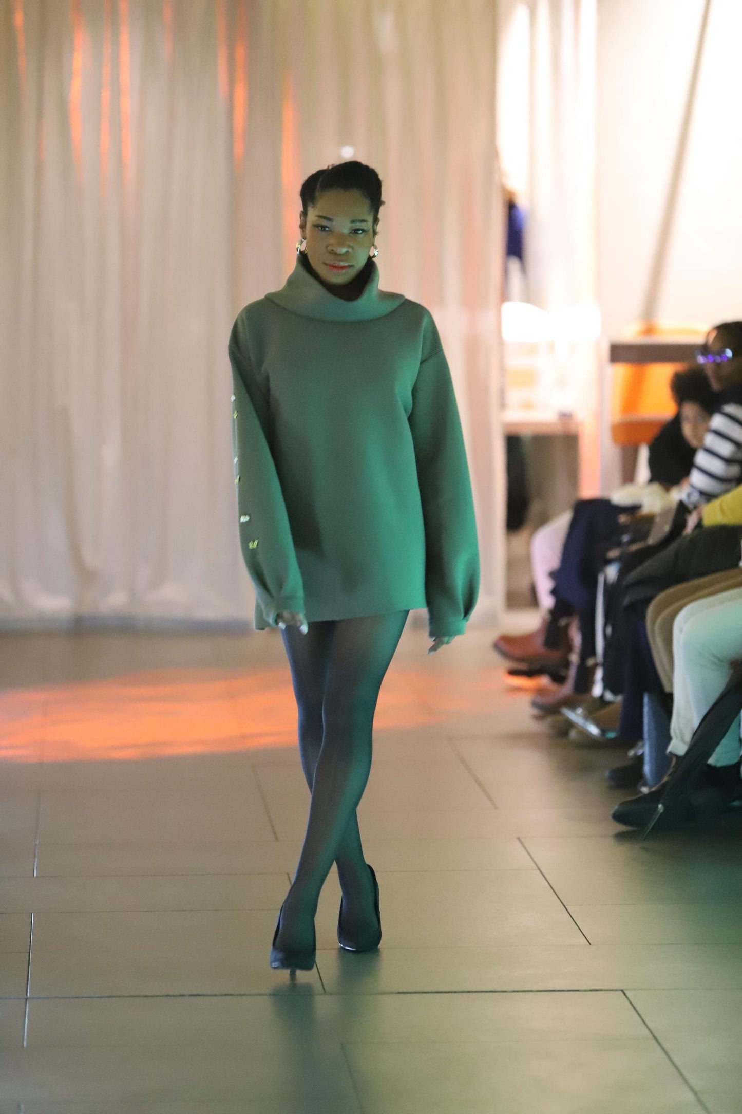 Robe Pull Ania fait main en France. Pièce unique