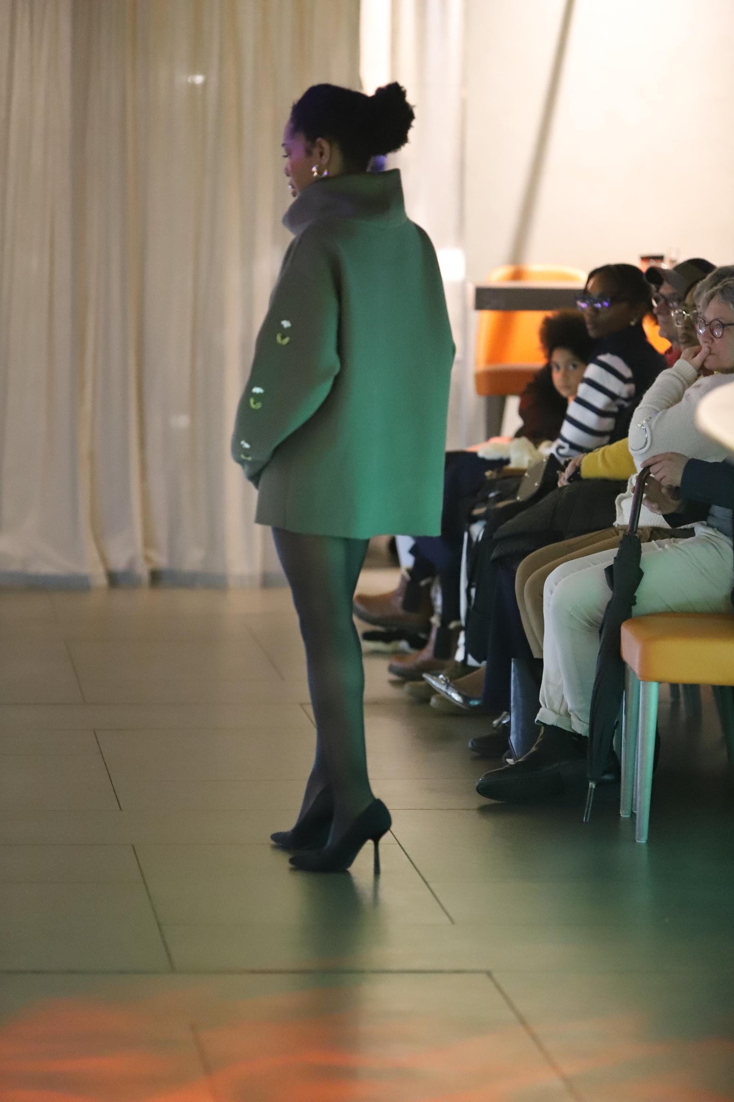 Robe Pull Ania fait main en France. Pièce unique